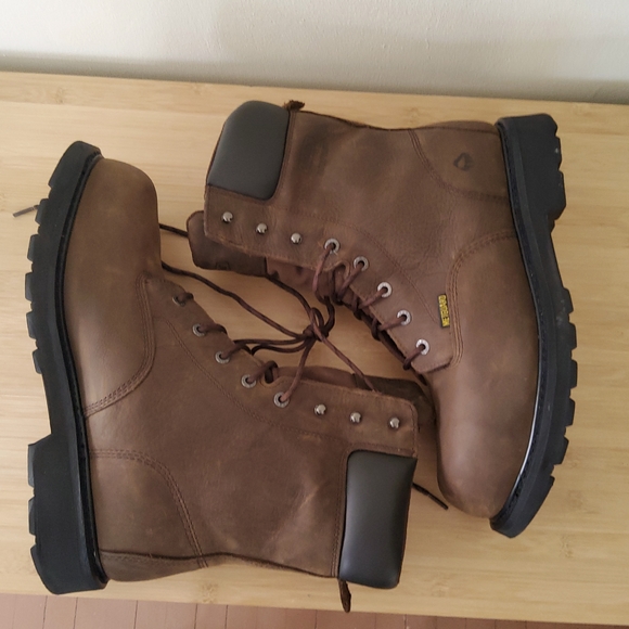 Mens boots - Picture 2 of 3